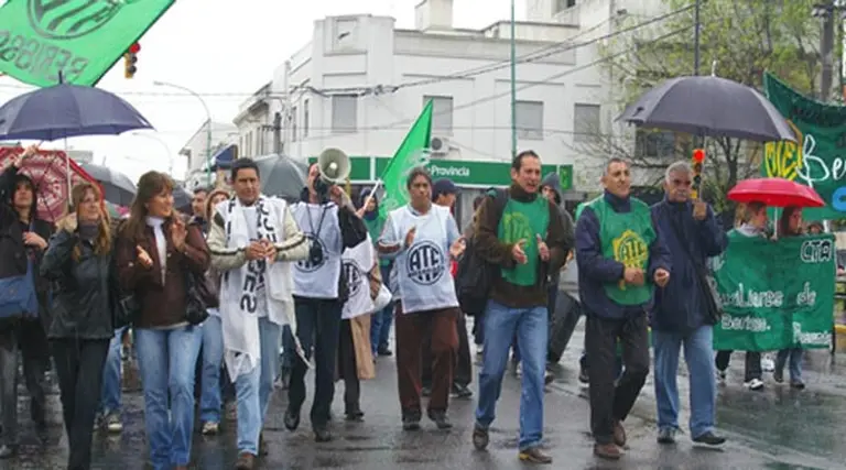 Estatales pararán mañana en reclamo de un salario más alto