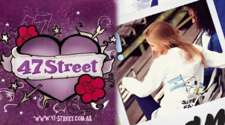 47 Street se suma a la fiebre mundialista con buzos de Snoopy alentando a Argentina