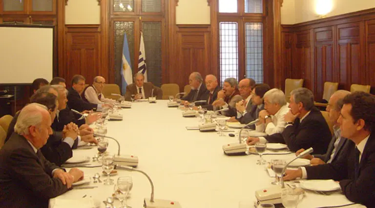 La UIA y la CGT comenzaron a definir un plan contra la inflación