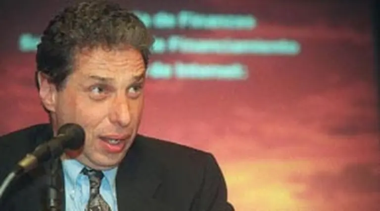 Dictan el sobreseimiento de Daniel Marx en causa penal por el "Megacanje"