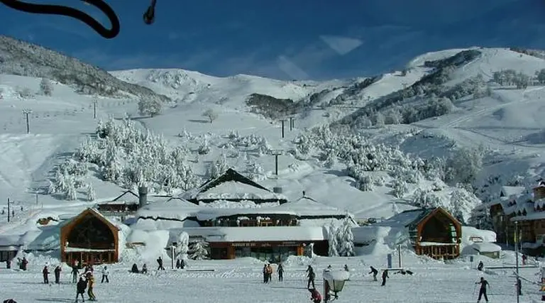 Las vacaciones absorben los descuentos y cuotas sin interés de los bancos