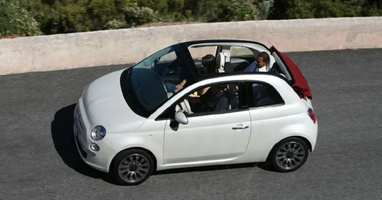 Fiat ya ofrece en el paí­s la versión Cabrio de su exitoso "Cinquecento"