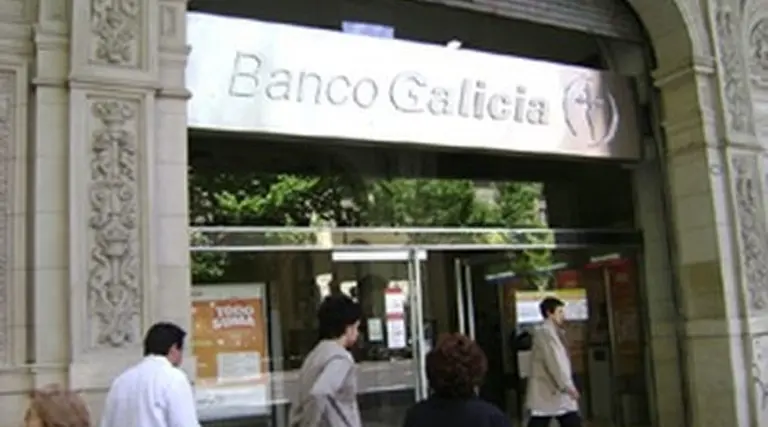 Las acciones del Galicia suben más del 56% ante fuertes rumores de venta