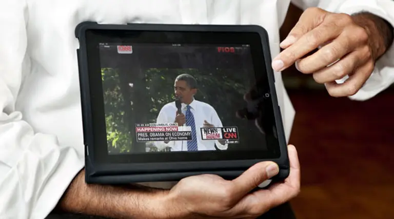 Apple negocia con Murdoch ampliar la oferta de videos en iTunes