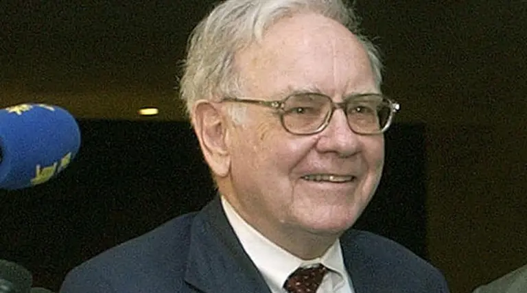 Warren Buffett cumplió 80 años pero quiere trabajar hasta los 100