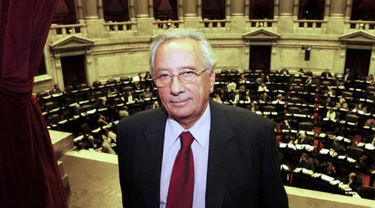 Todas las empresas tendrán que repartir sus ganancias, según Recalde