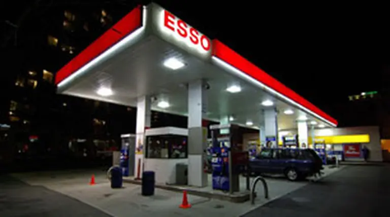 Esso volvió a poner en venta su negocio en la Argentina