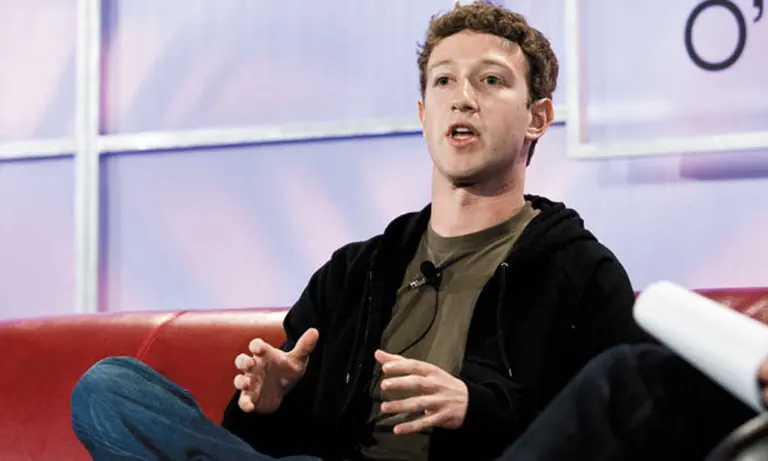 Facebook nació por una "venganza" de su creador contra una mujer