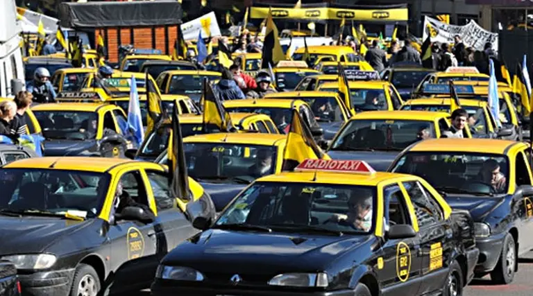 Las tarifas de los taxis aumentarán 26% este mes en la Capital Federal