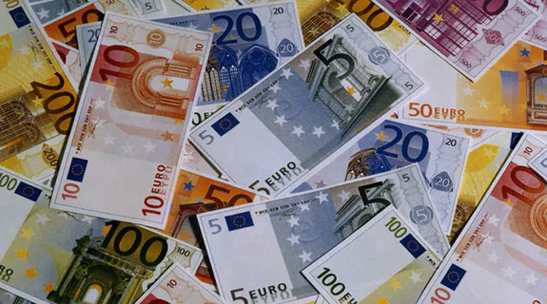 Imparable, el euro alcanzó los $5,58 para la venta en las pizarras porteñas