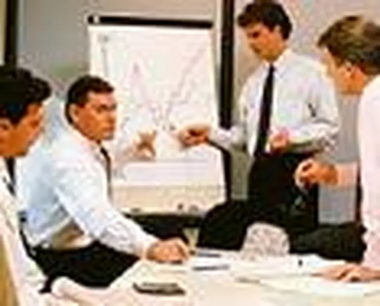 Para la gente, la responsabilidad social de la empresa es dar empleo