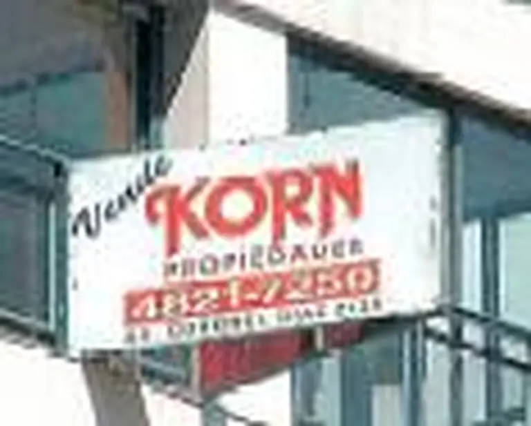 El Sheraton Córdoba con cartel de venta