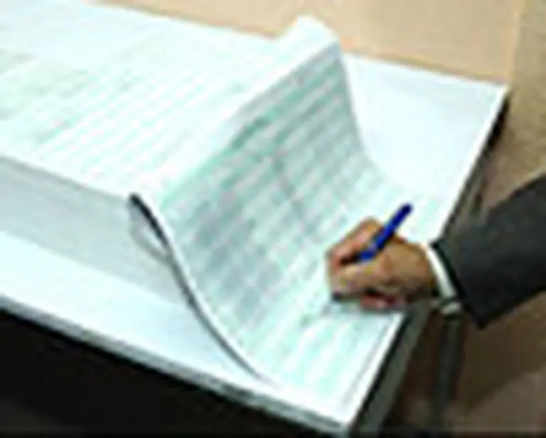 Presentan amparo contra decreto que violarí­a la Ley de Hábeas Data