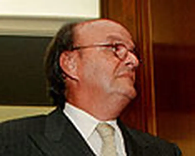 Se agrupan el campo y la industria versión K