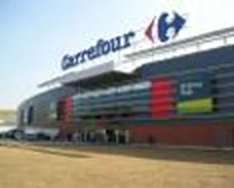 Clausuraron en La Plata una sucursal de Carrefour