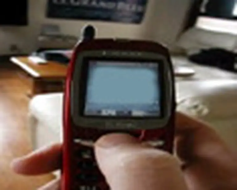 Un virus se expande a través de los teléfonos móviles