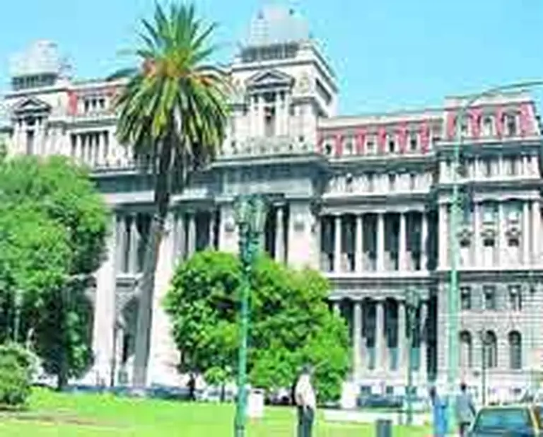 En Tribunales trabajan ad honorem más de 2000 meritorios