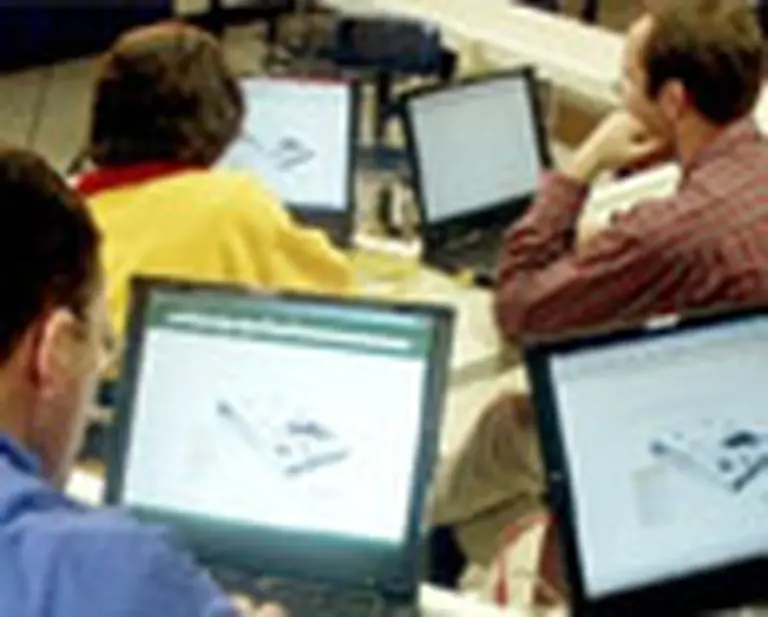 El Gobierno y Microsoft sellan alianza para capacitación de jóvenes