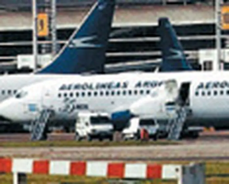 Las aerolí­neas de cabotaje piden aumento de tarifas