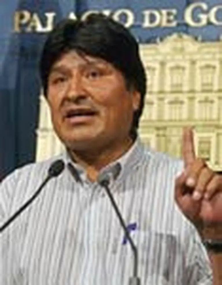 Morales dio a YPFB monopolio de exportación de combustibles