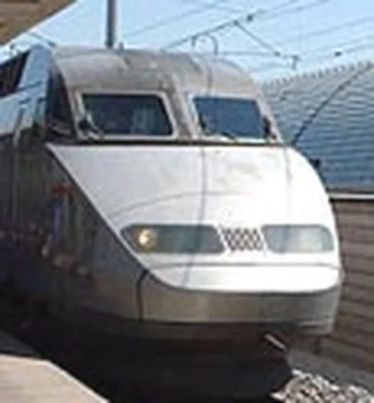 Llaman a licitación del tren rápido Buenos Aires-Rosario