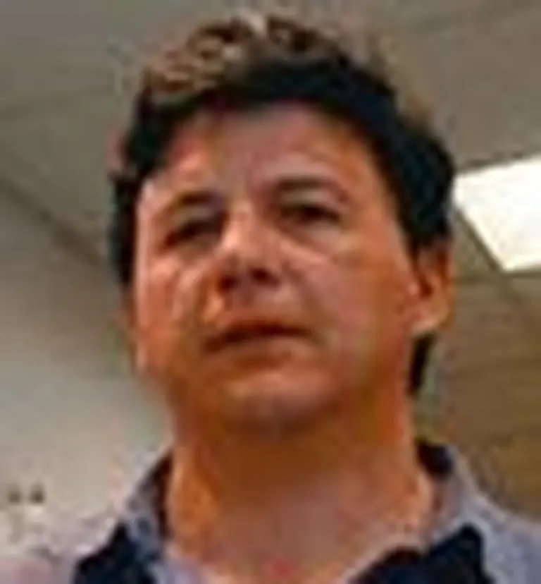 La mejor decisión serí­a usar acceso a Internet inalámbrico