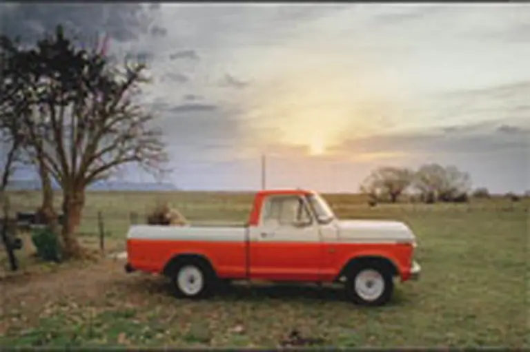 Ford de campaña por la nueva camioneta F-100 4x4