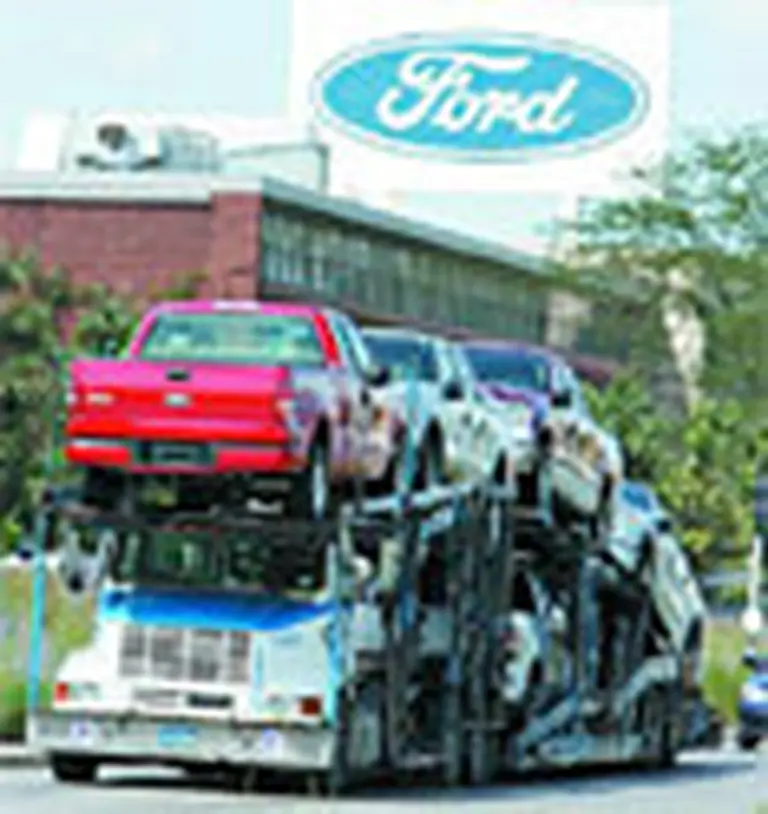 Ford venderí­a sus marcas de lujo Jaguar y Land Rover