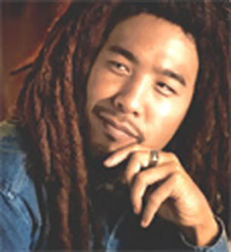 CraveroLanis redescubre la música para Hitachi