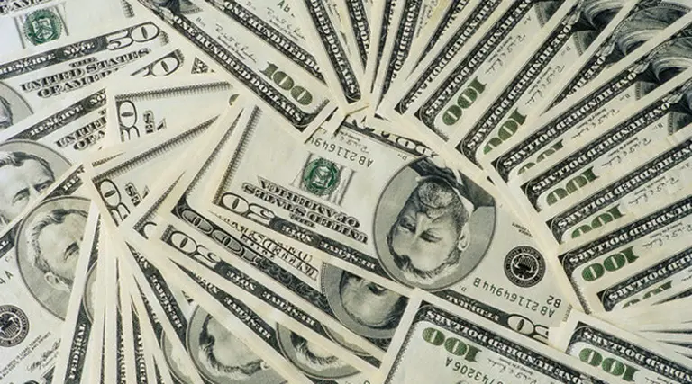 Sin variaciones, el dólar terminó la semana a $3,98 para la venta