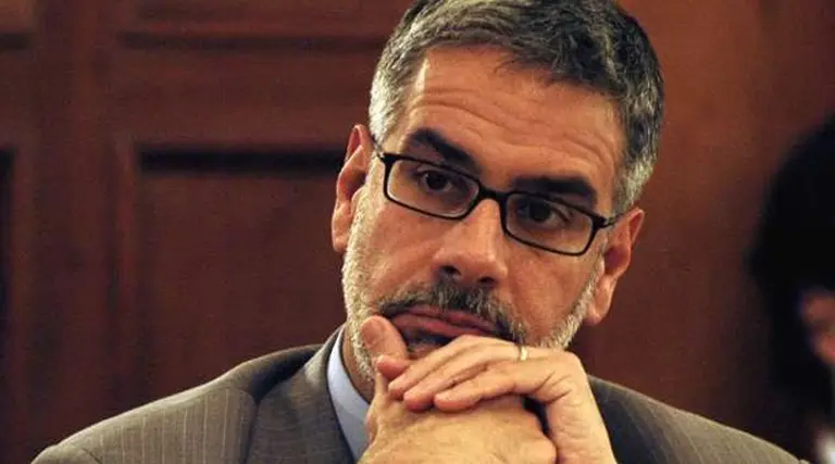 Feletti: "La Argentina registra tres años de vencimientos duros y 2011 está por delante"