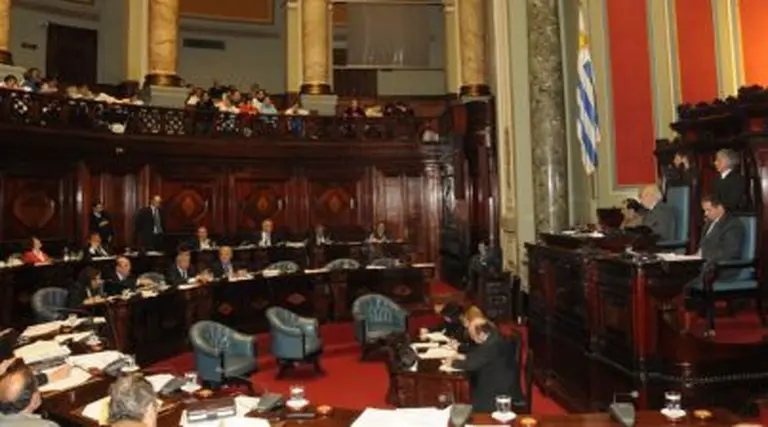 El Senado uruguayo se apresta a aprobar la ley que flexibiliza el secreto bancario