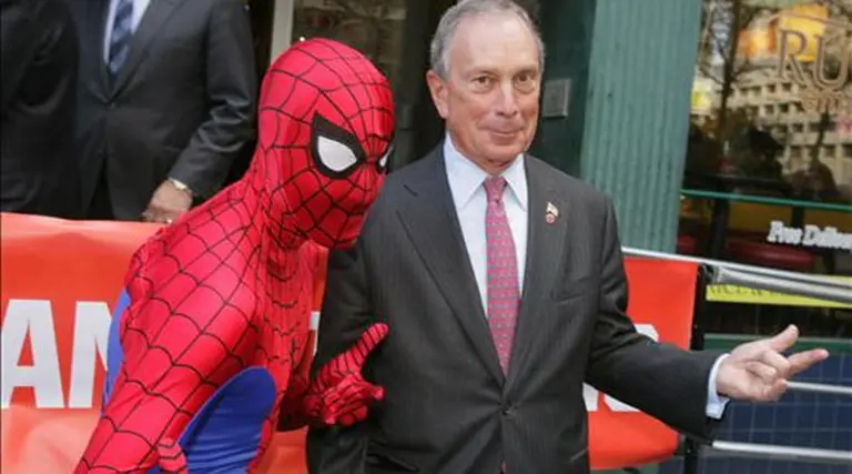 El alcalde de Nueva York se alí­a con Spider-Man para combatir el desempleo