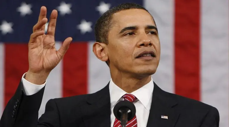 Barack Obama anunció que se congelarán sueldos de empleados públicos