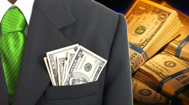 Mientras más rico, más longevo: ¿por qué los millonarios viven más?