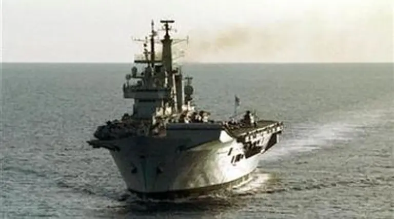 Rematan por Internet el portaaviones Invencible, que combatió en Malvinas