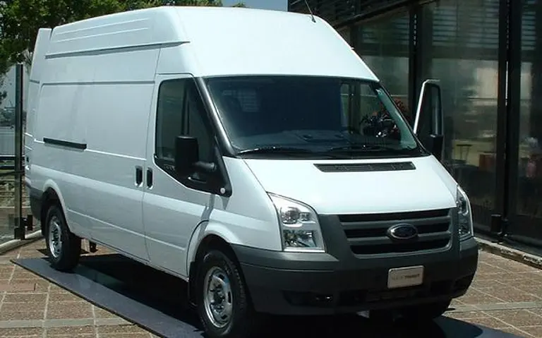 Ford vuelve a competir en el segmento de utilitarios con la Transit turca