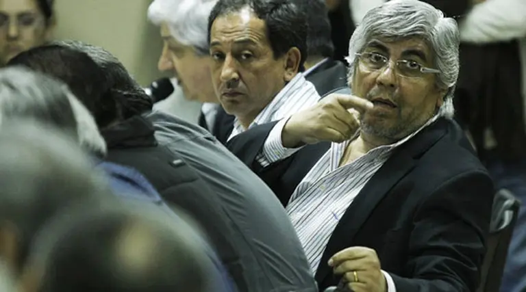 Moyano puso en marcha el "Camión Club Argentino", una red de paradores de camiones