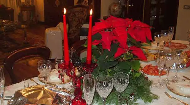 ¿Cuáles son los "infaltables" de la mesa navideña argentina?