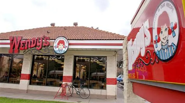 Aumenta la competencia en el mercado de la comida rápida: Wendy's vuelve al paí­s luego de 12 años de ausencia