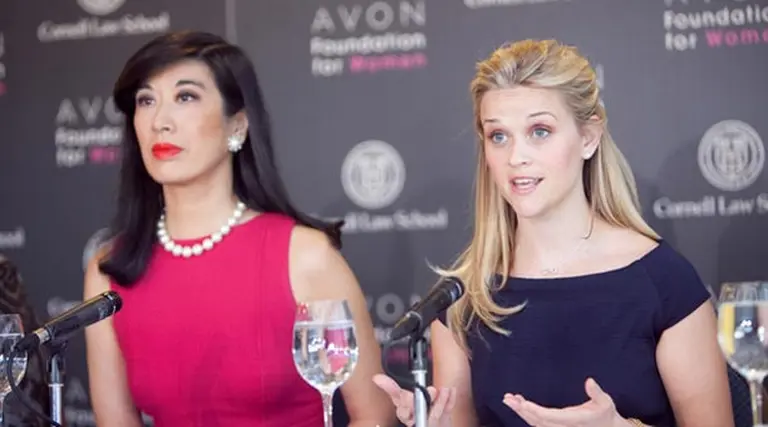 Avon celebra 125 años con la actriz Reese Witherspoon, de Legalmente rubia