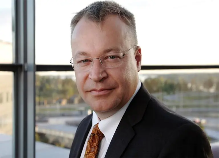 Stephen Elop enseña el primer Nokia con Windows Phone 7
