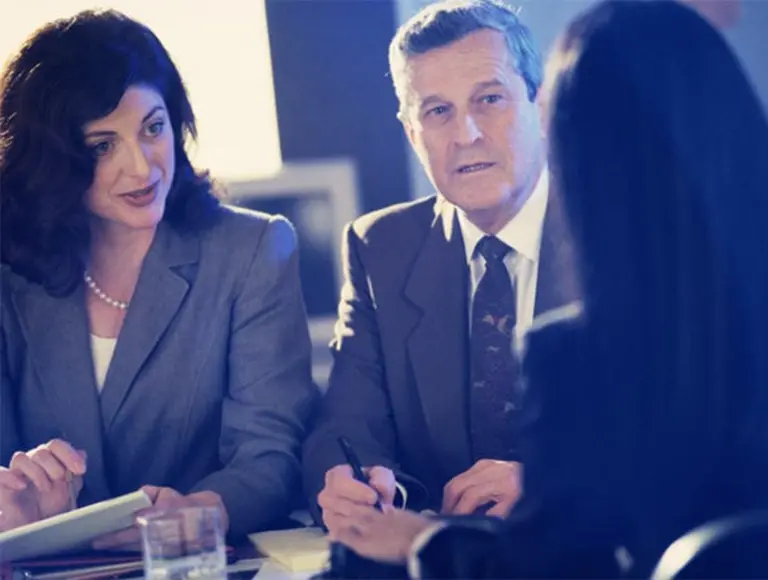 La clave de los cuatro segundos: ¿cómo hay que impresionar y vestirse para conseguir trabajo?