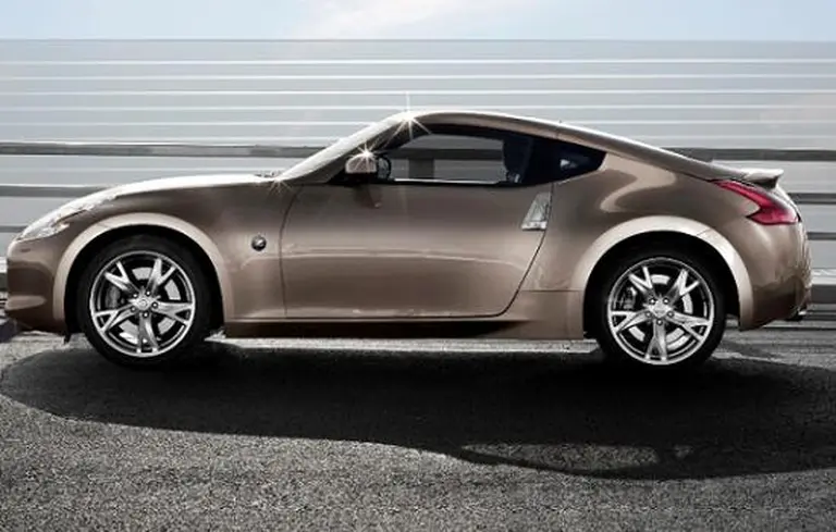 Nissan entregó la coupé 370Z al mejor jugador de la Copa Nissan Sudamericana 2010