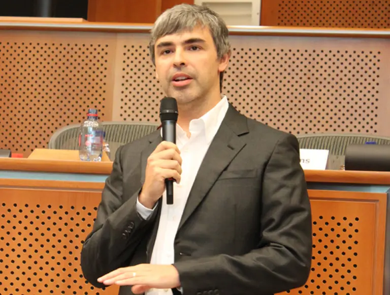 El CEO de Google arremetió contra Facebook: "Está haciendo un trabajo muy malo"