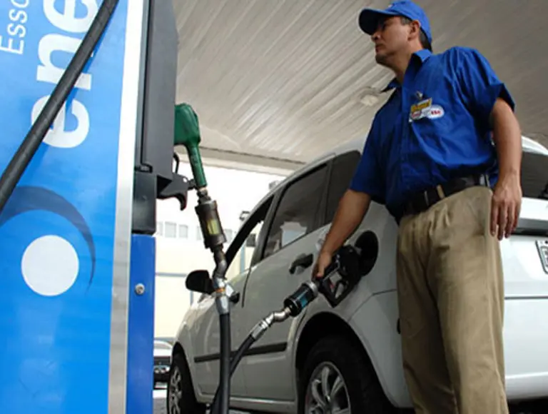 Por la desaceleración, bajan ventas de gasoil y hay temor entre los estacioneros