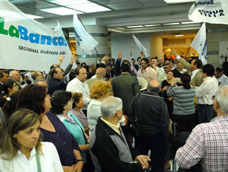La Bancaria repudió la decisión del Gobierno y de entidades de no respetar el acuerdo paritario