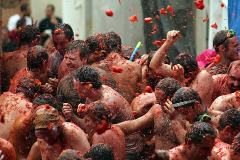 ¿Se achica la Tomatina? Evalúan cobrar una entrada para que vaya menos gente