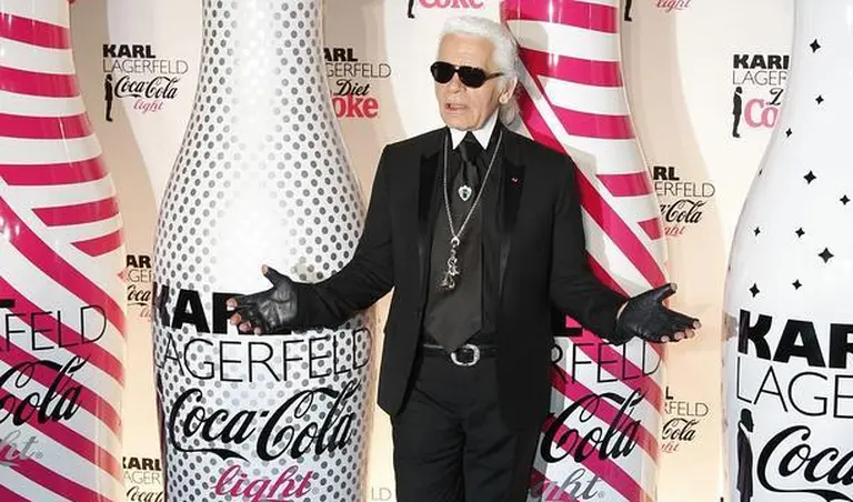 Ya se puede ordenar una Coca Cola Light diseñada por Karl Lagerfeld