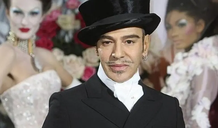 Malas noticias para Galliano: fue despedido de su propia marca